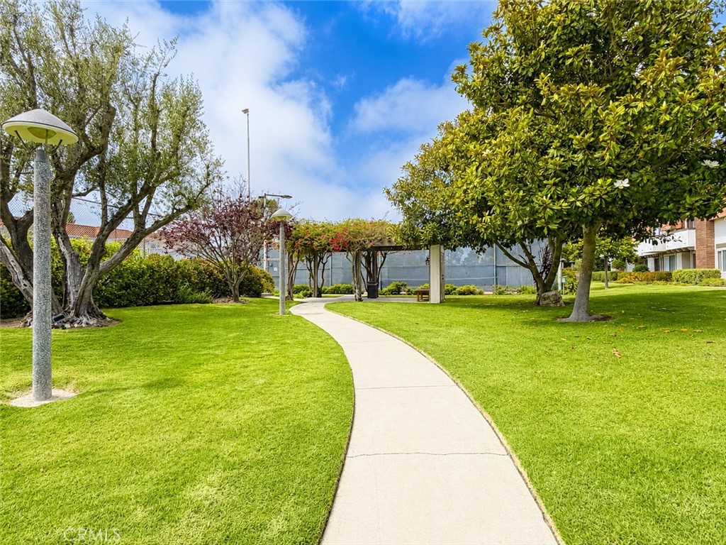 27943 Ridgebrook Court
