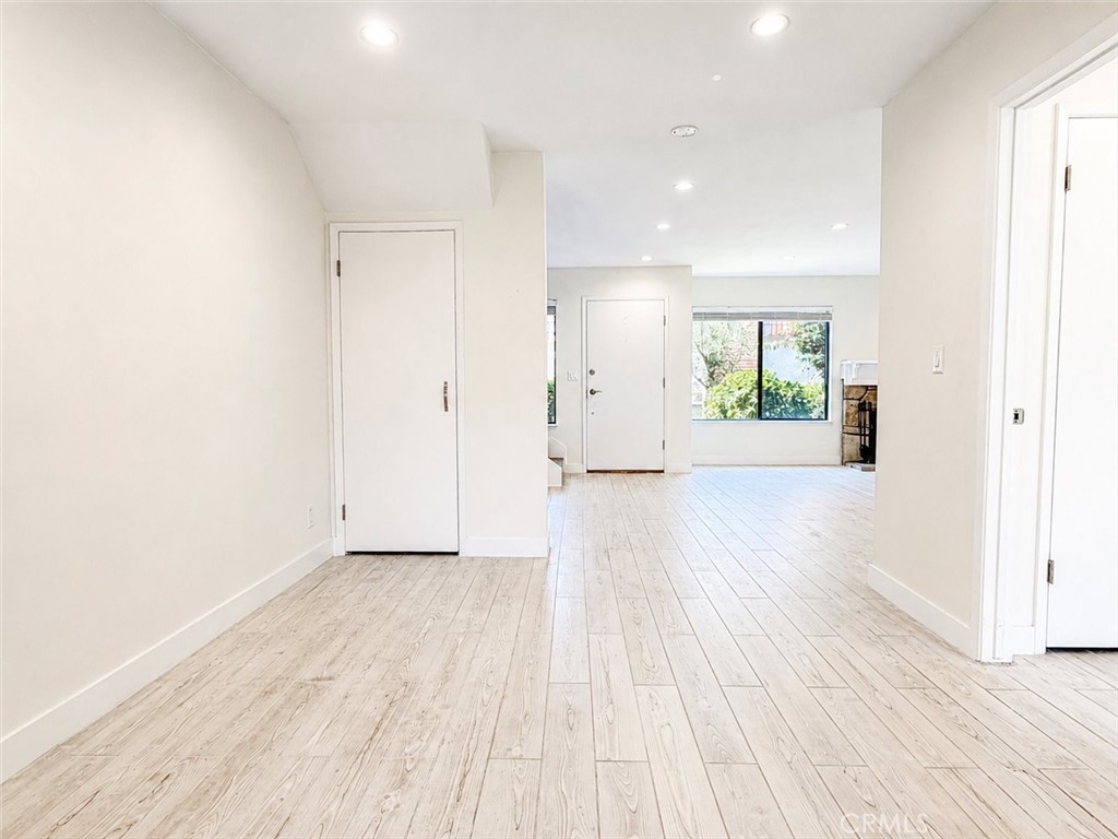 27943 Ridgebrook Court