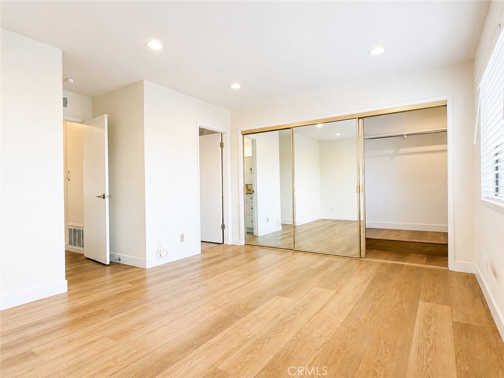 27943 Ridgebrook Court