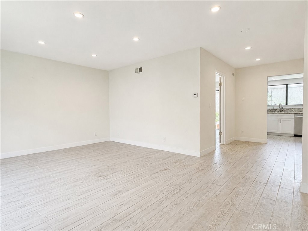 27943 Ridgebrook Court
