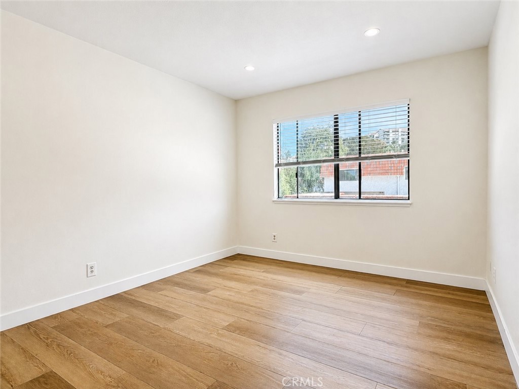27943 Ridgebrook Court