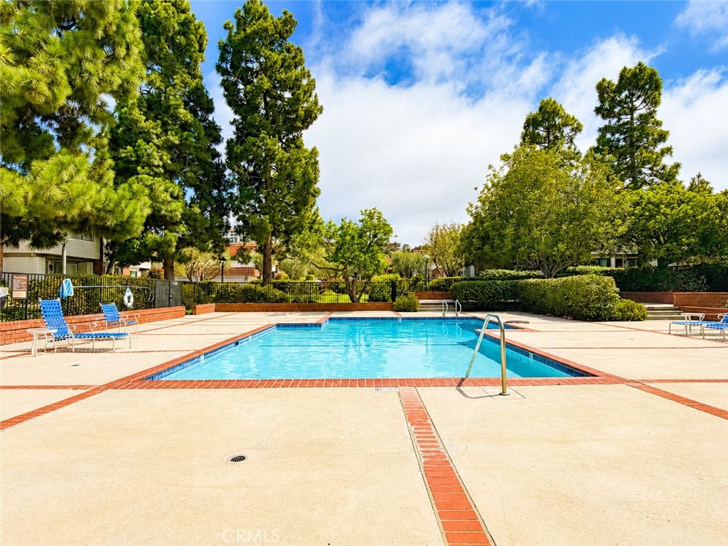 27943 Ridgebrook Court