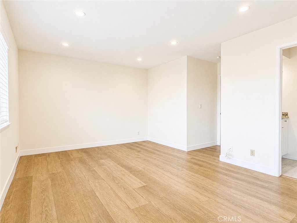 27943 Ridgebrook Court
