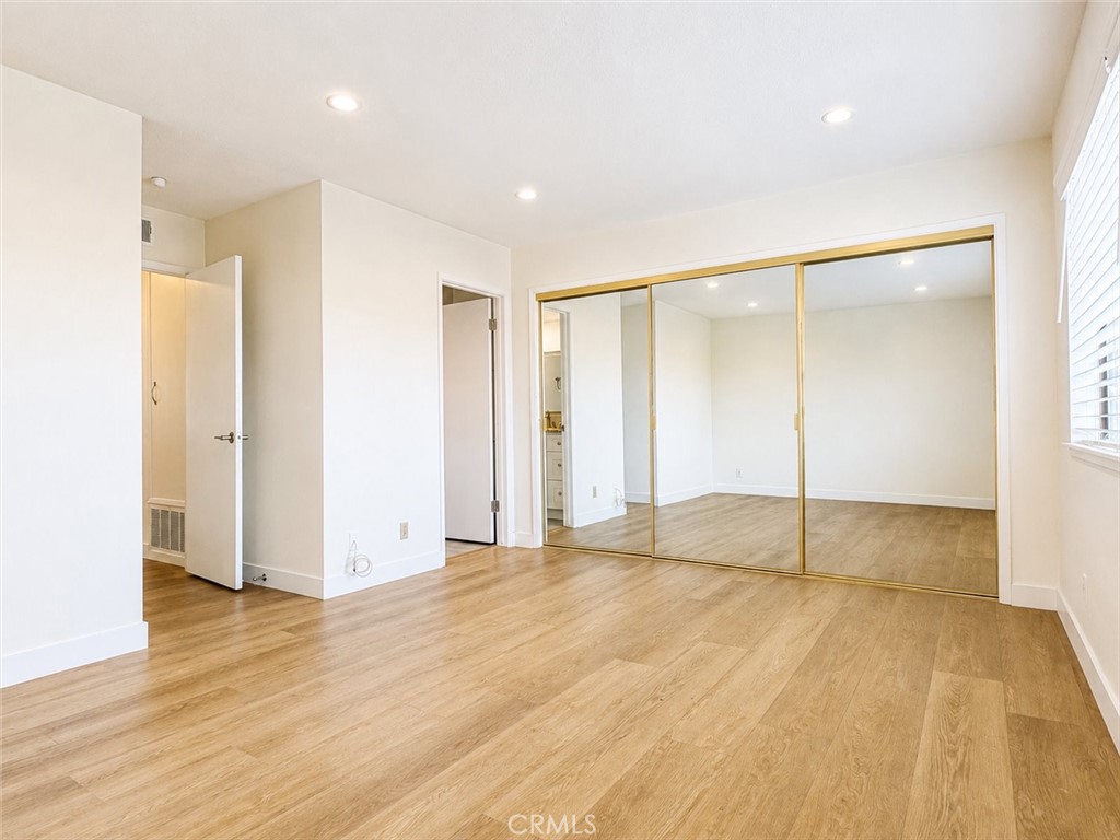 27943 Ridgebrook Court