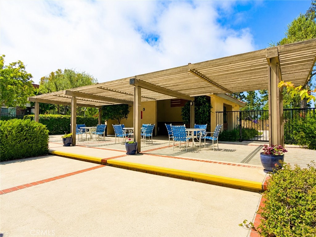 27943 Ridgebrook Court