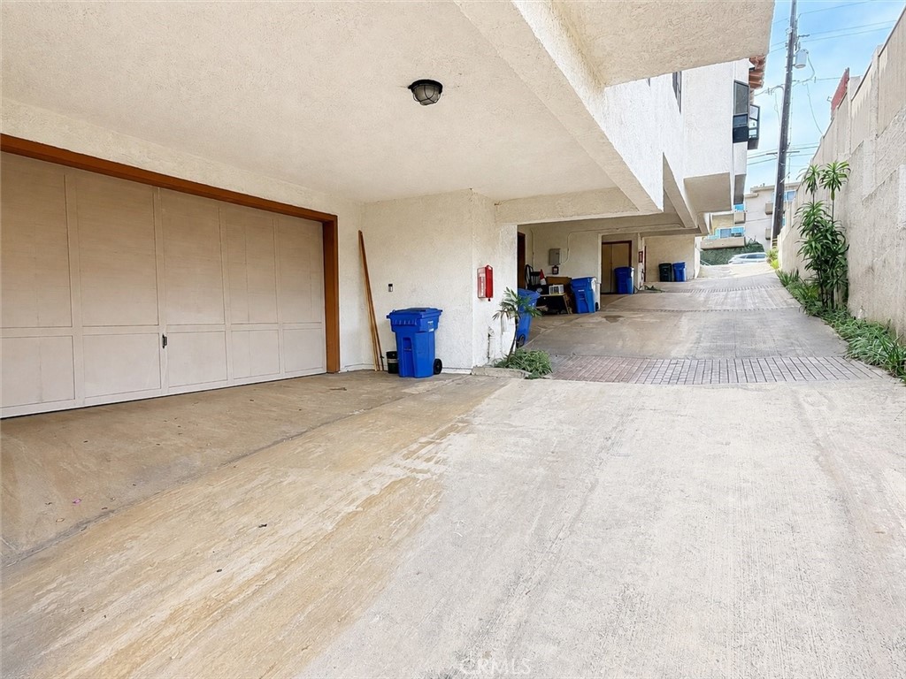 210 S Prospect Avenue 4