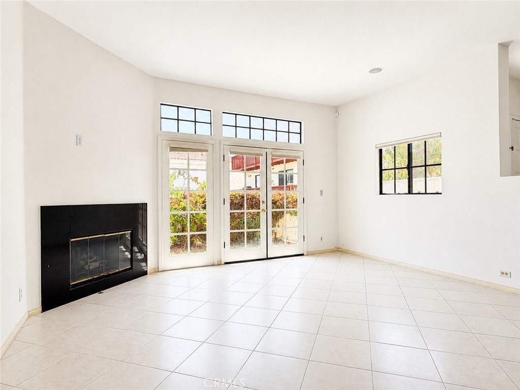 210 S Prospect Avenue 4