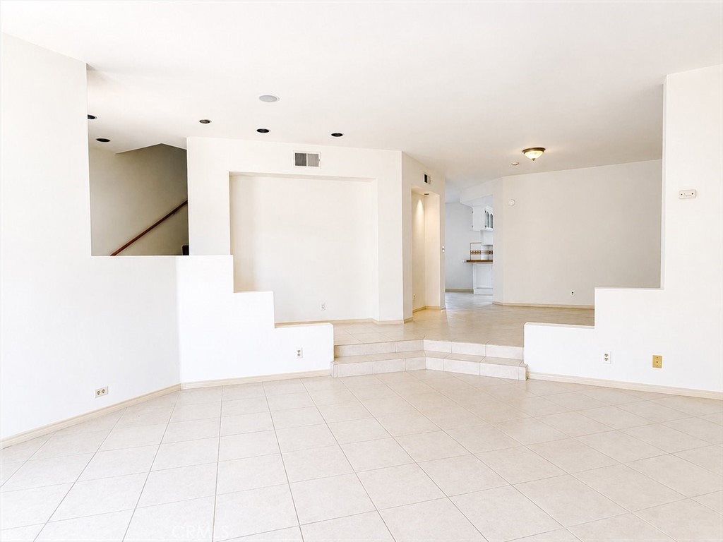 210 S Prospect Avenue 4