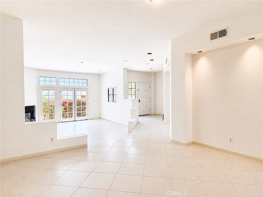 210 S Prospect Avenue 4