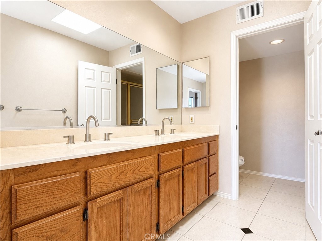 210 S Prospect Avenue 4