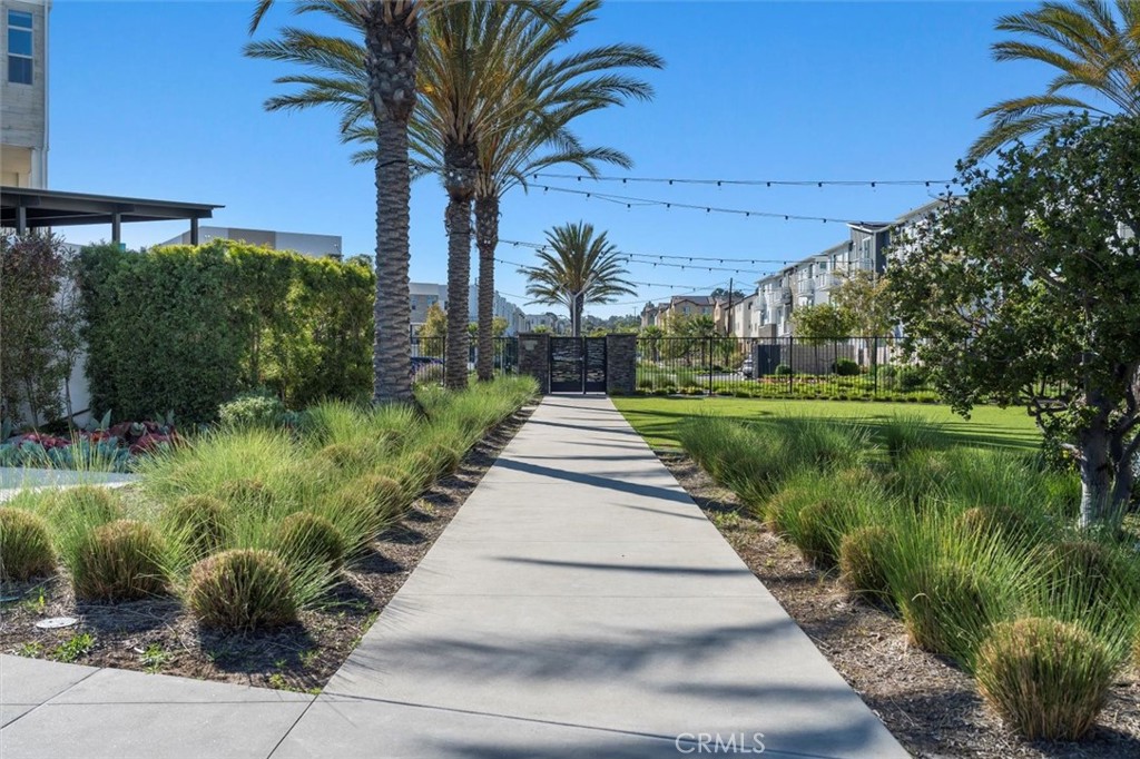 1692 W Enterprise Drive