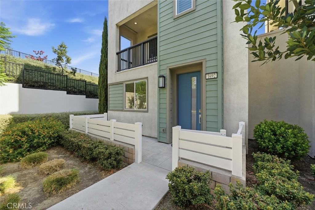 1692 W Enterprise Drive