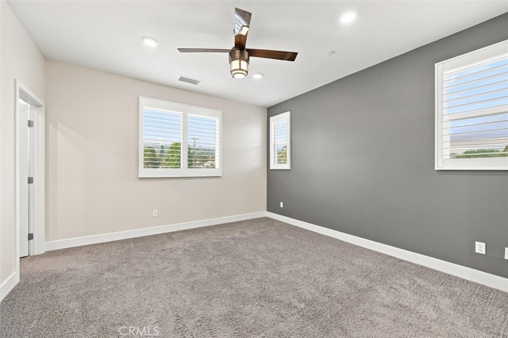 1692 W Enterprise Drive