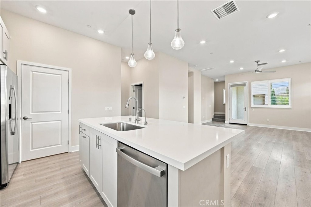 1692 W Enterprise Drive