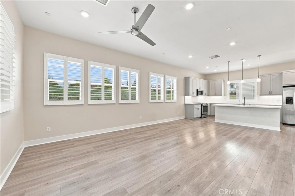 1692 W Enterprise Drive