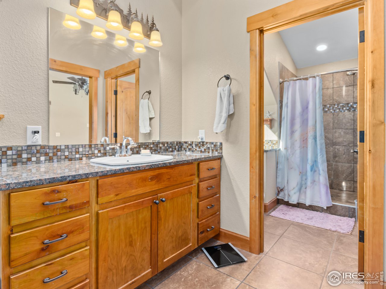 609 Whispering Pines Dr