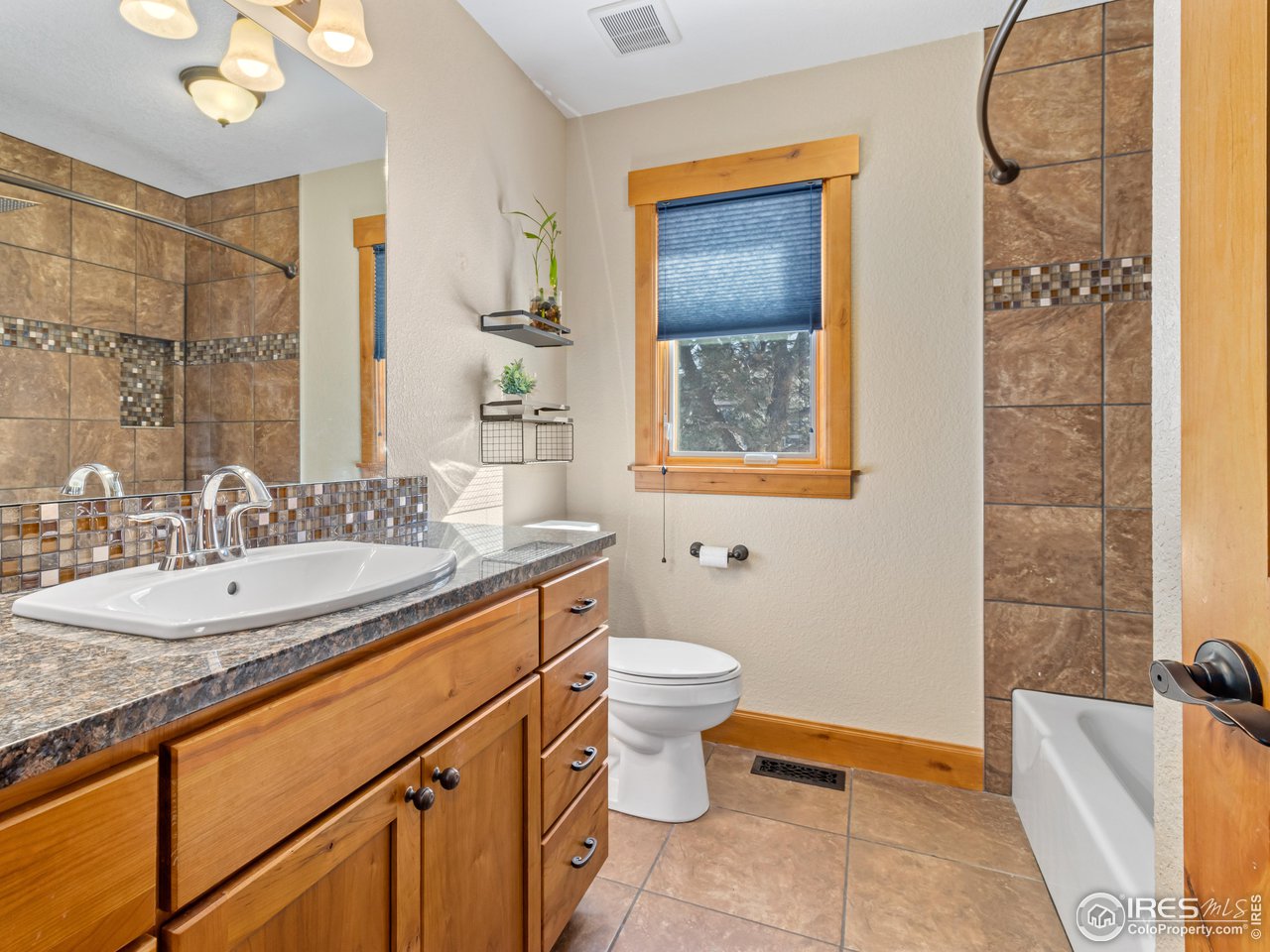 609 Whispering Pines Dr