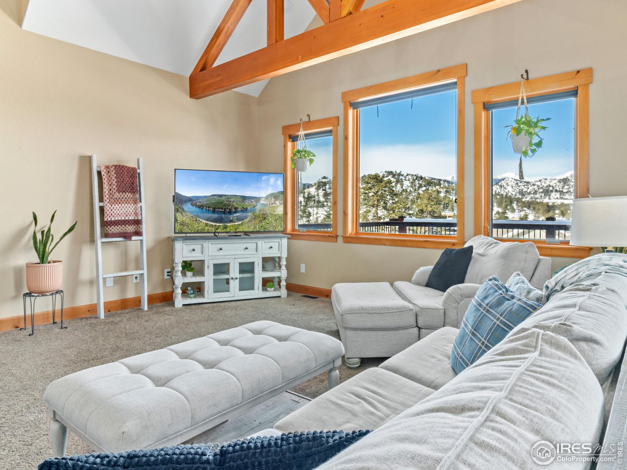 609 Whispering Pines Dr