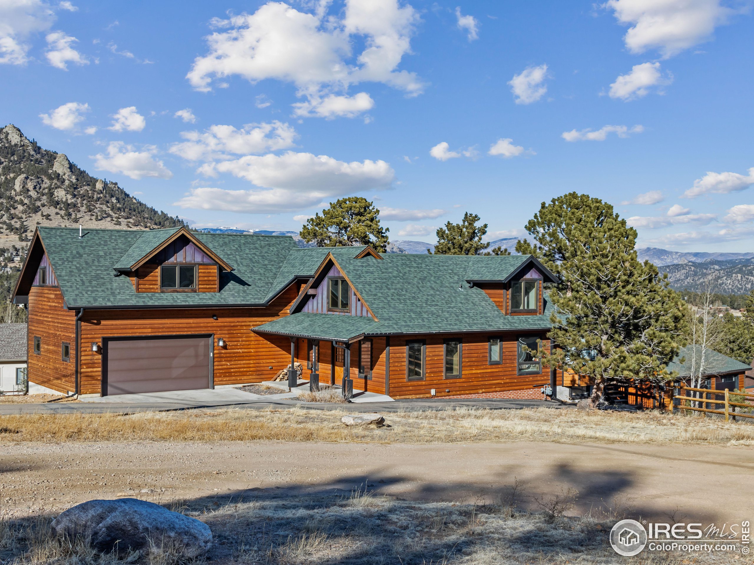 609 Whispering Pines Dr