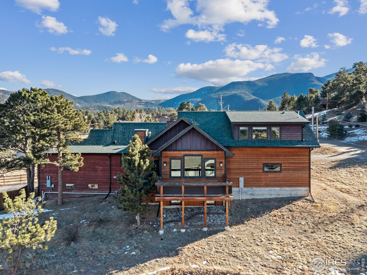 609 Whispering Pines Dr