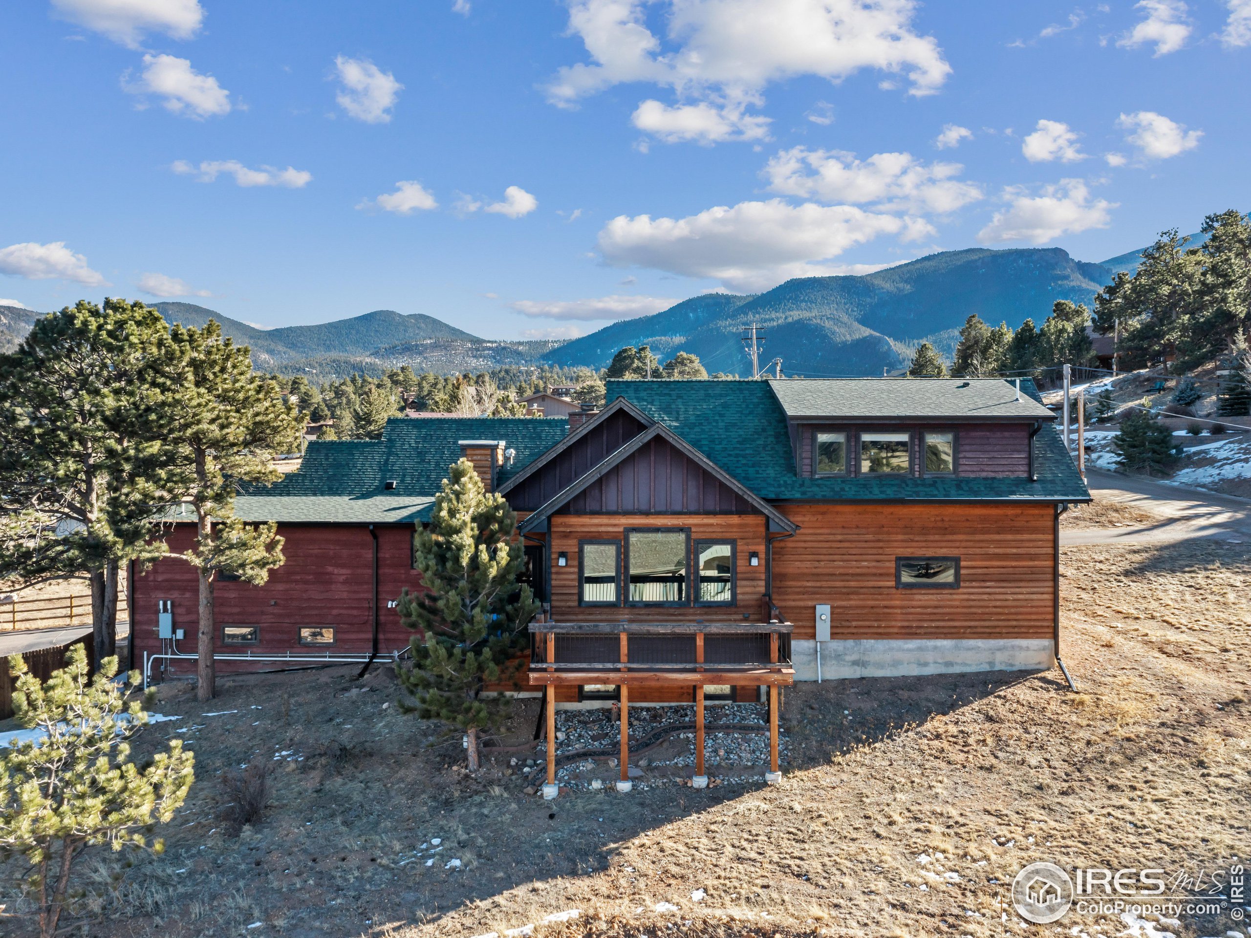 609 Whispering Pines Dr