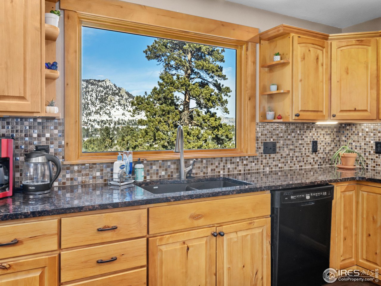 609 Whispering Pines Dr