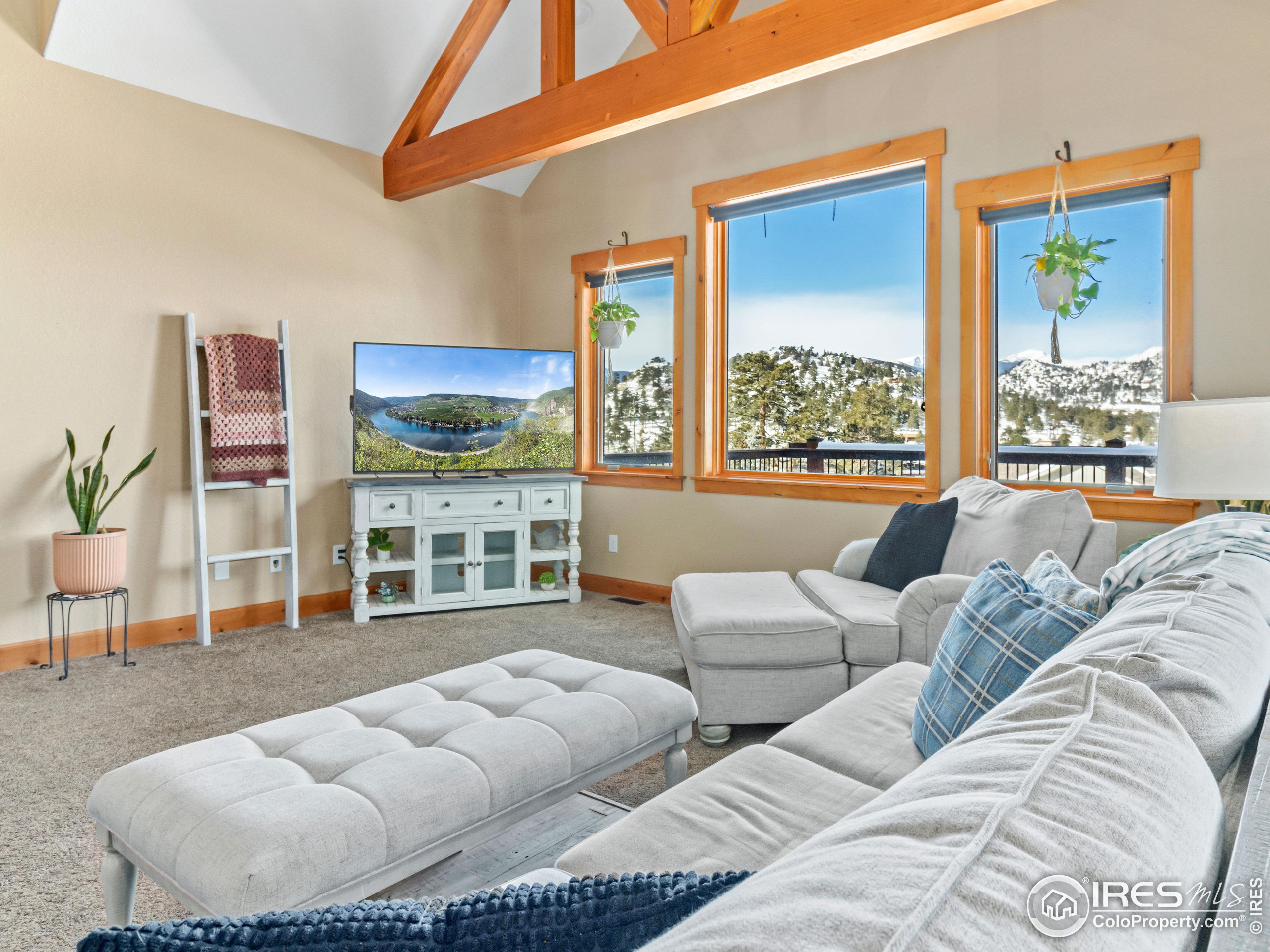 609 Whispering Pines Dr