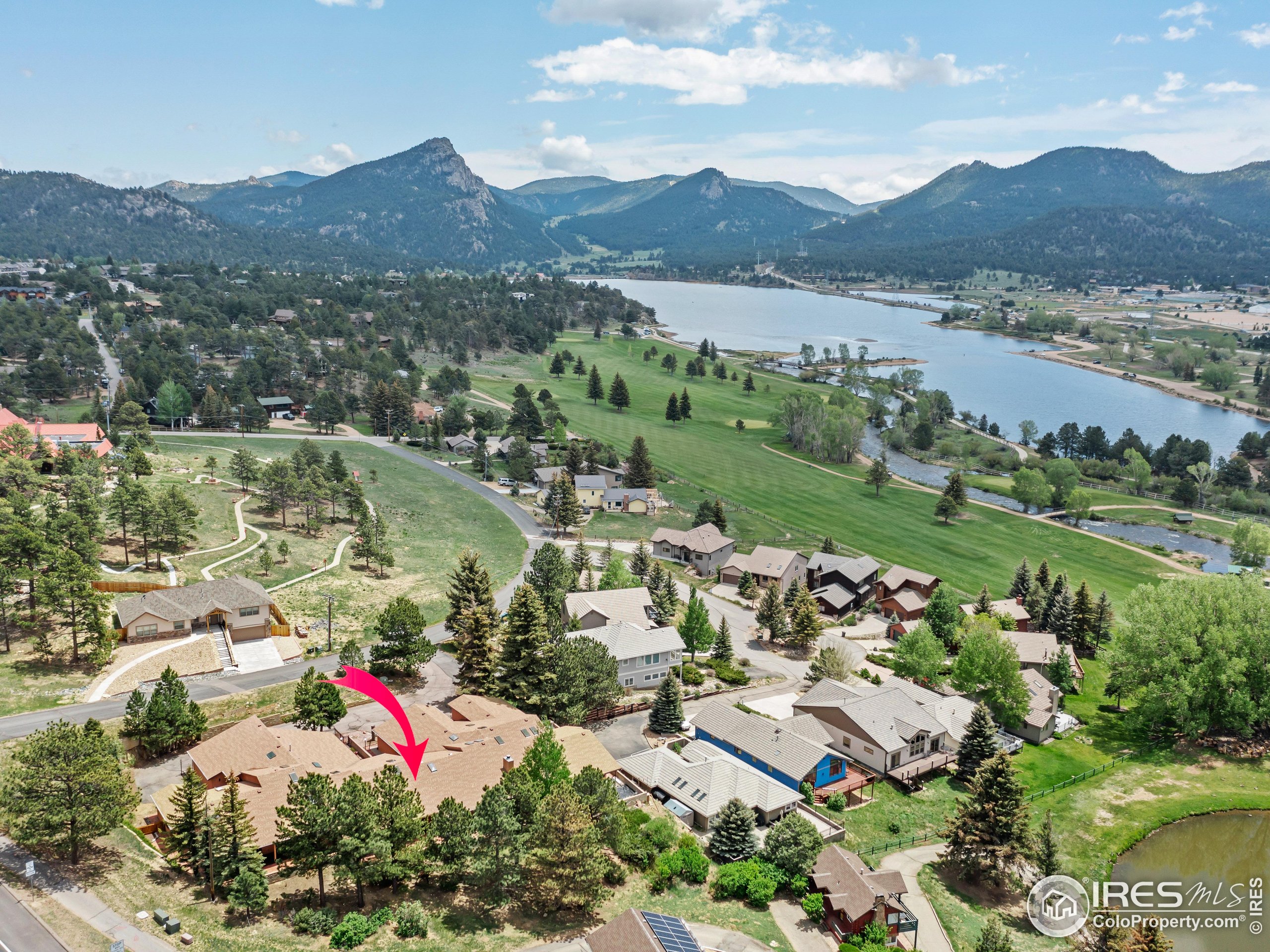 838 Vista Ln
