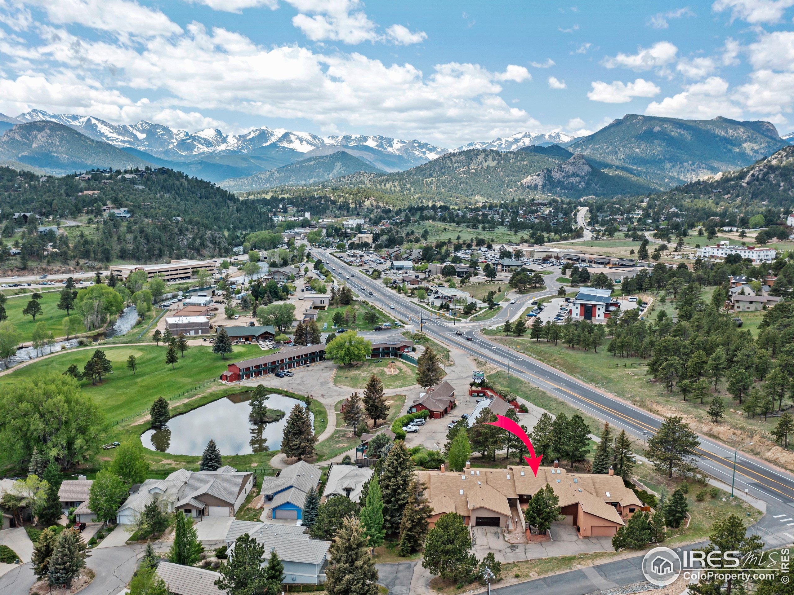 838 Vista Ln