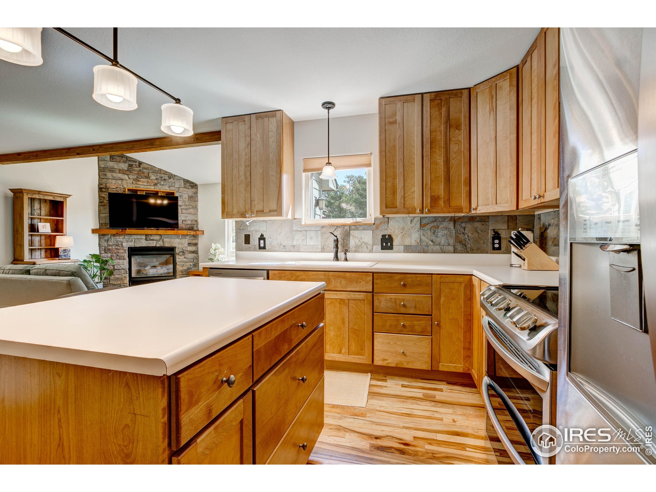 490 MacGregor Ave