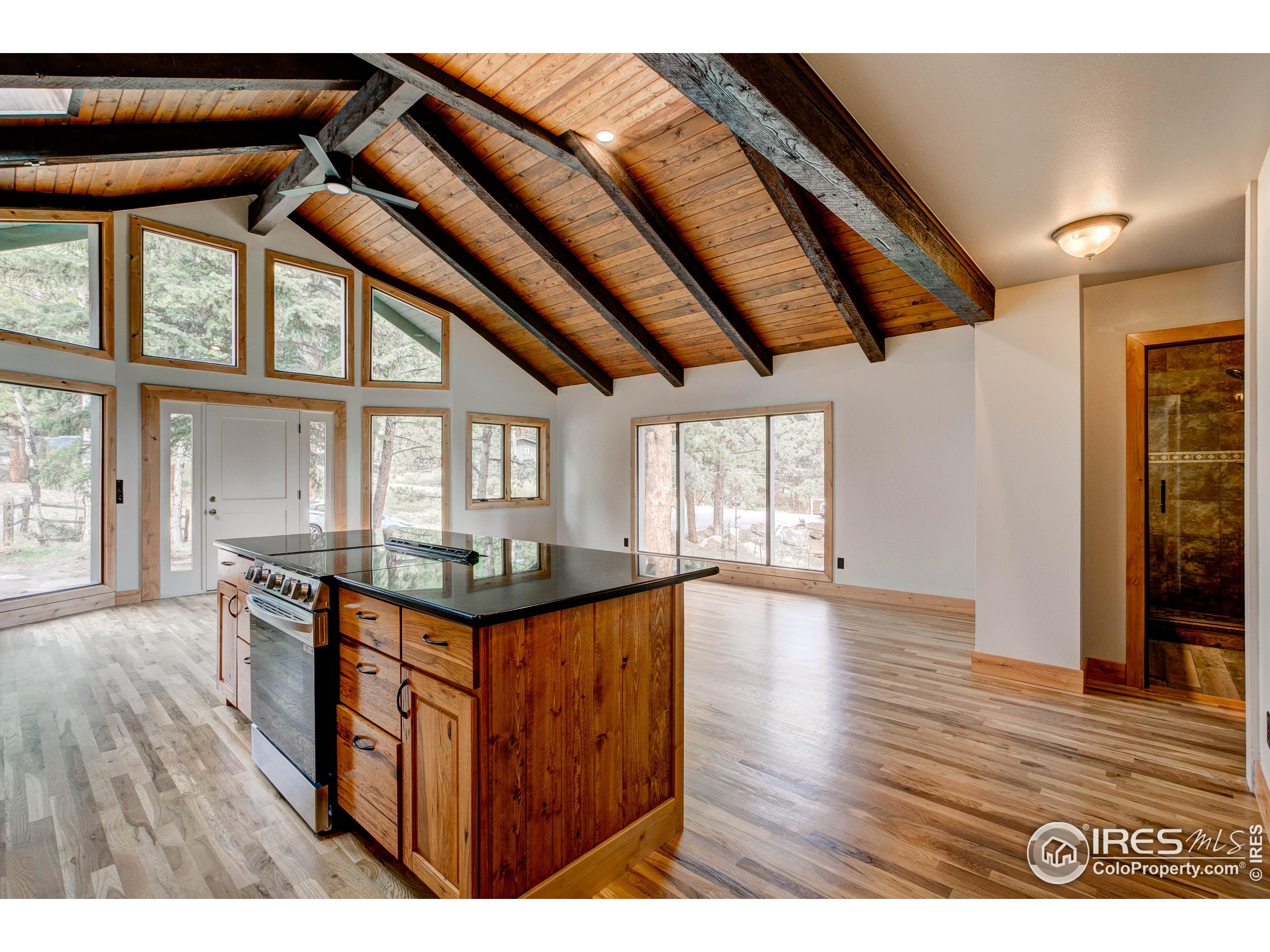 1033 Tranquil Ln