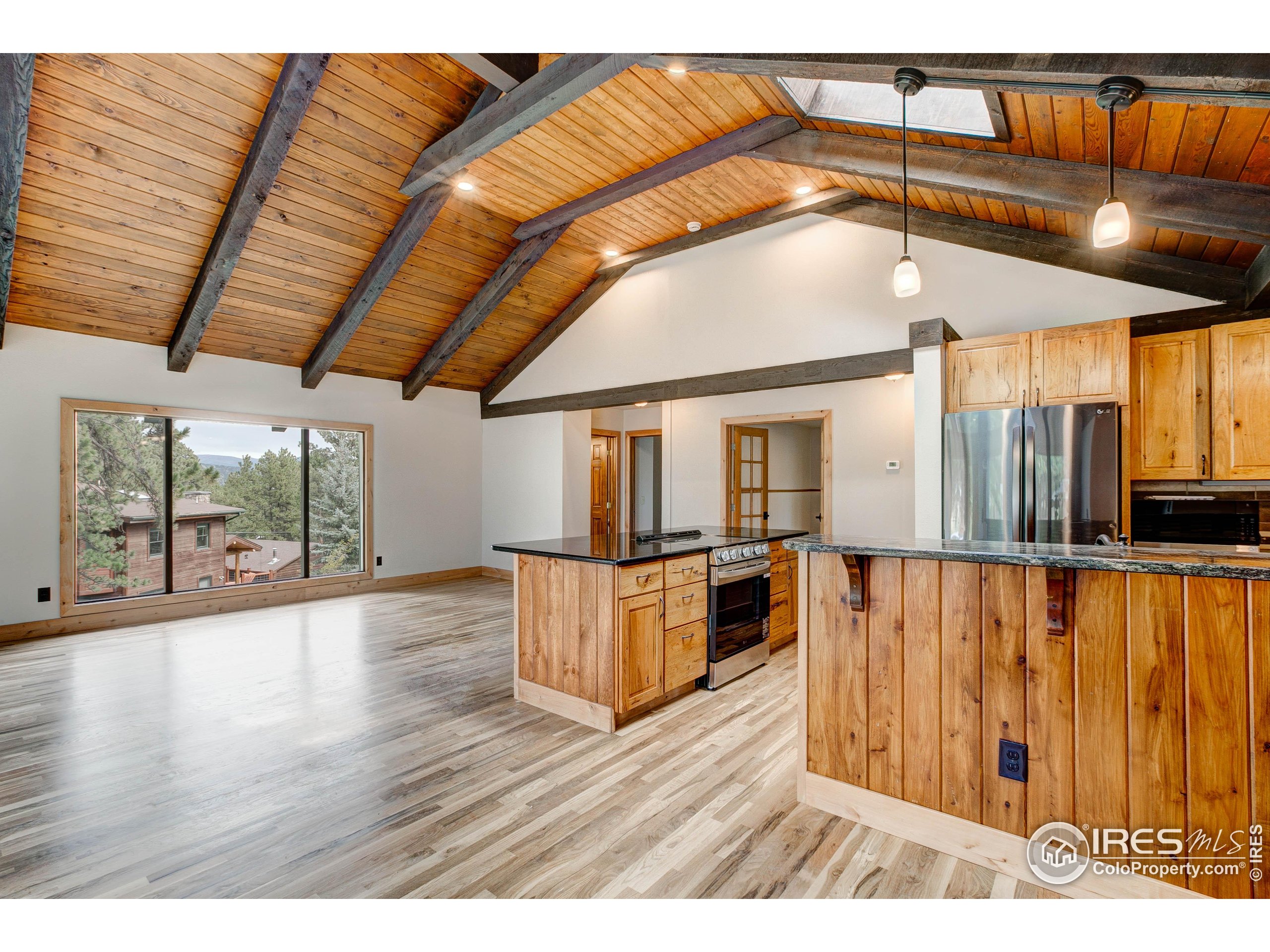 1033 Tranquil Ln