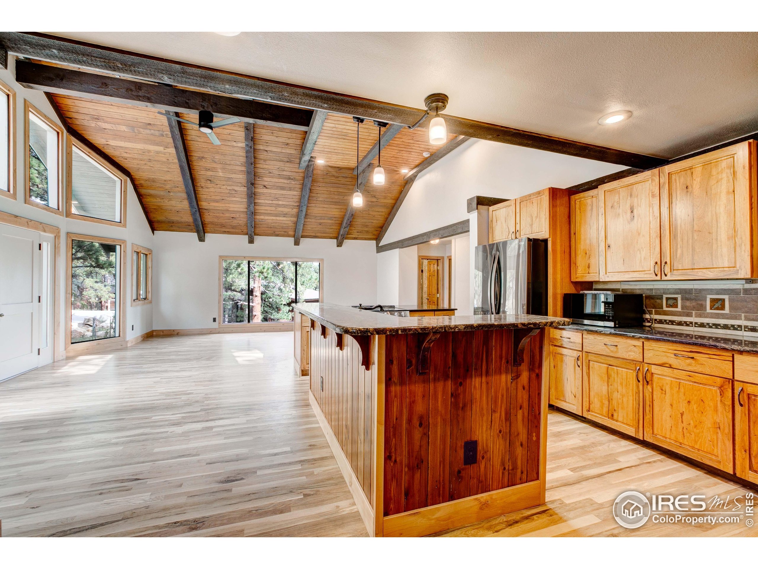 1033 Tranquil Ln
