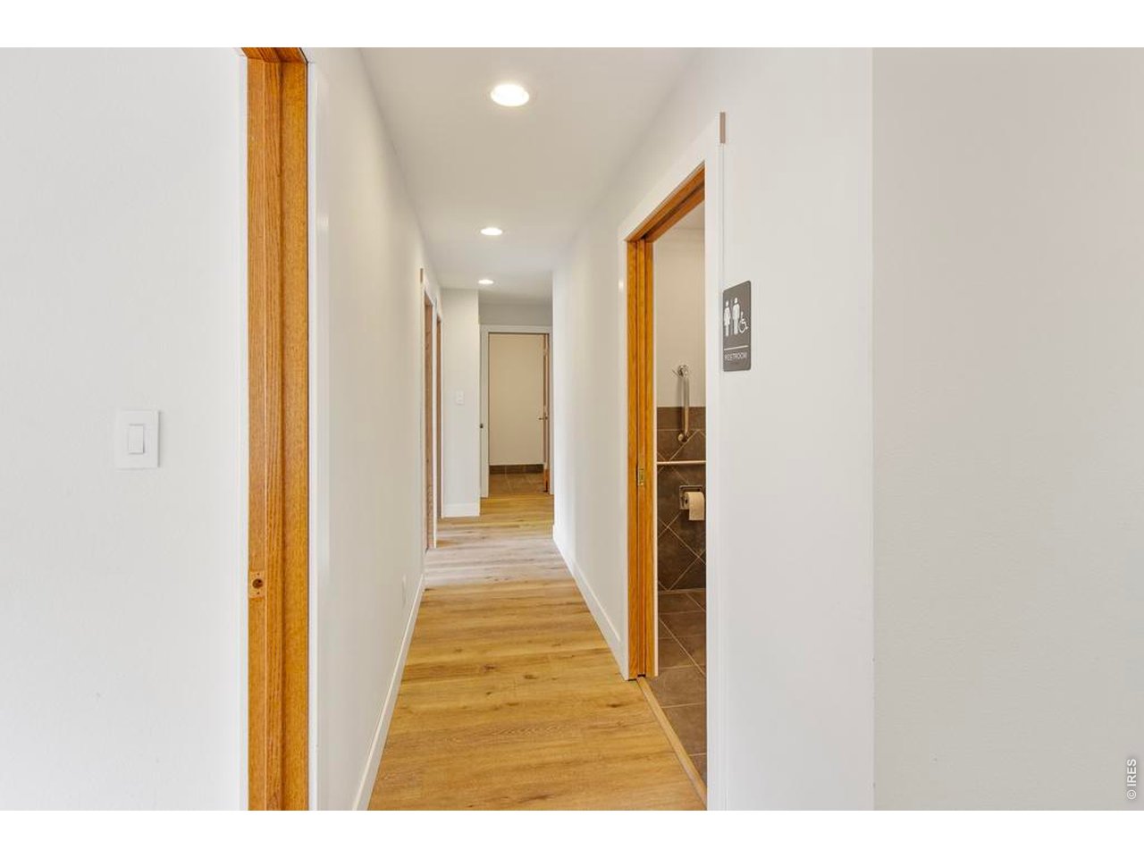 600 S Saint Vrain Ave 5