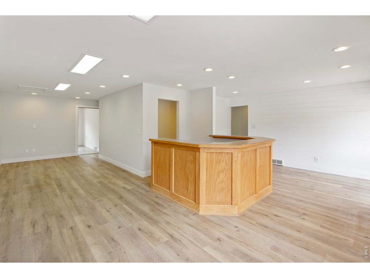 600 S Saint Vrain Ave 5