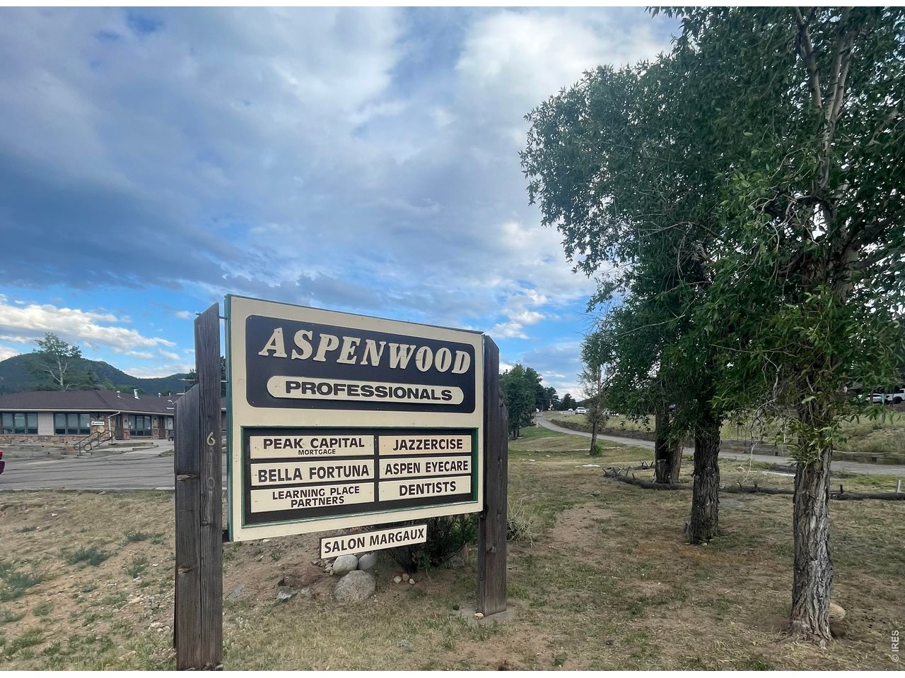 600 S Saint Vrain Ave 5