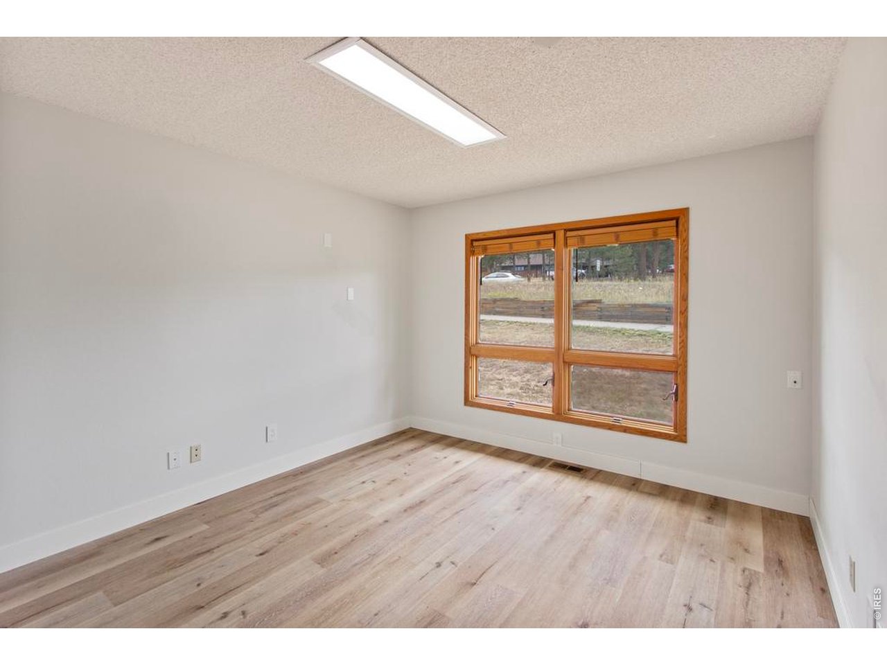 600 S Saint Vrain Ave 5