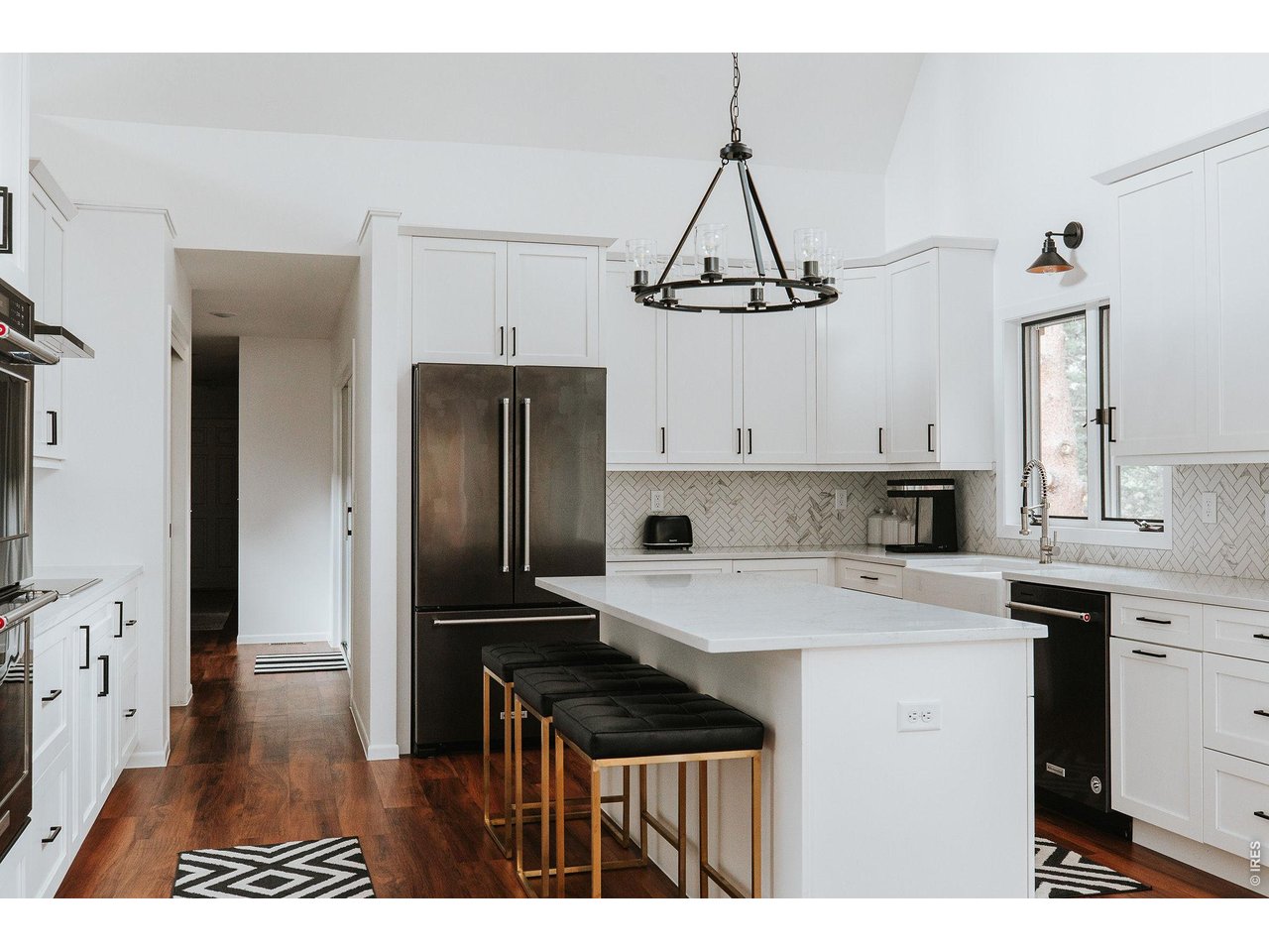 3202 Thunder Mountain Ln