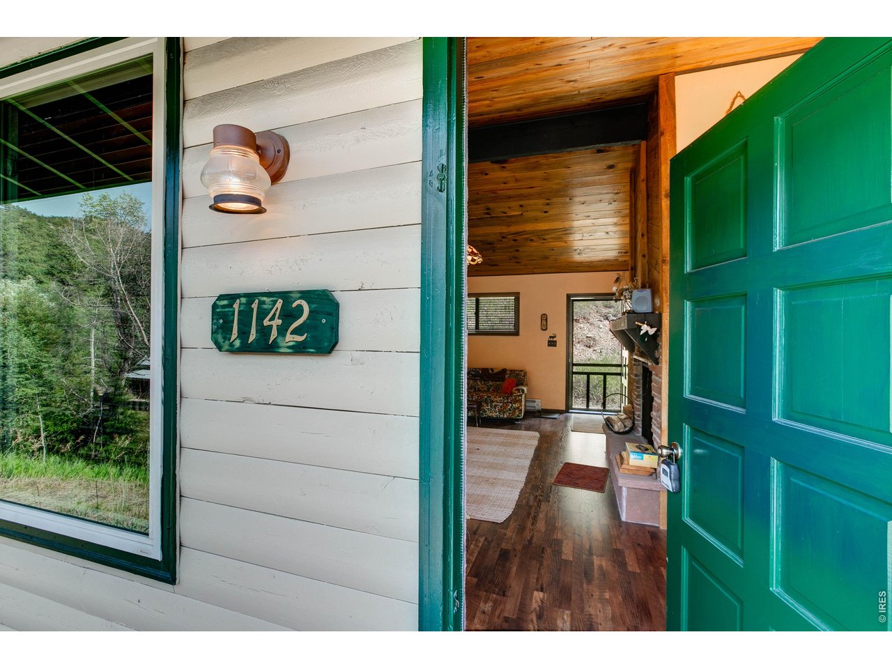 1142 Streamside Dr