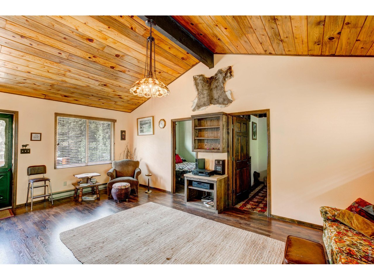 1142 Streamside Dr