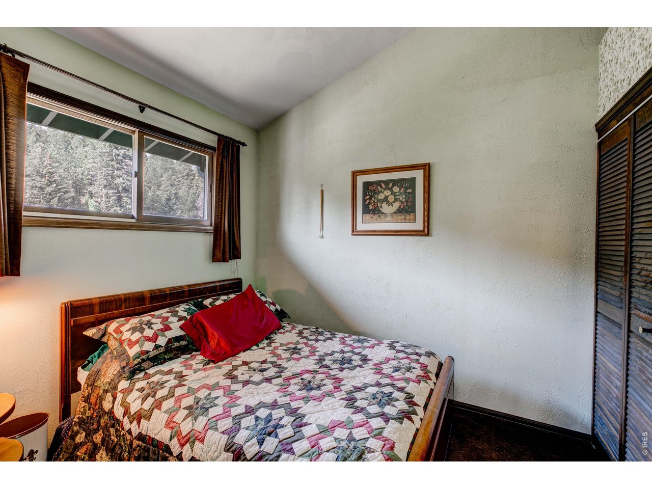 1142 Streamside Dr
