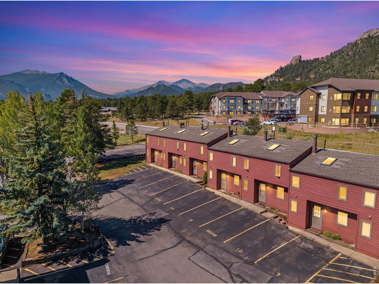1050 S Saint Vrain Ave L-4