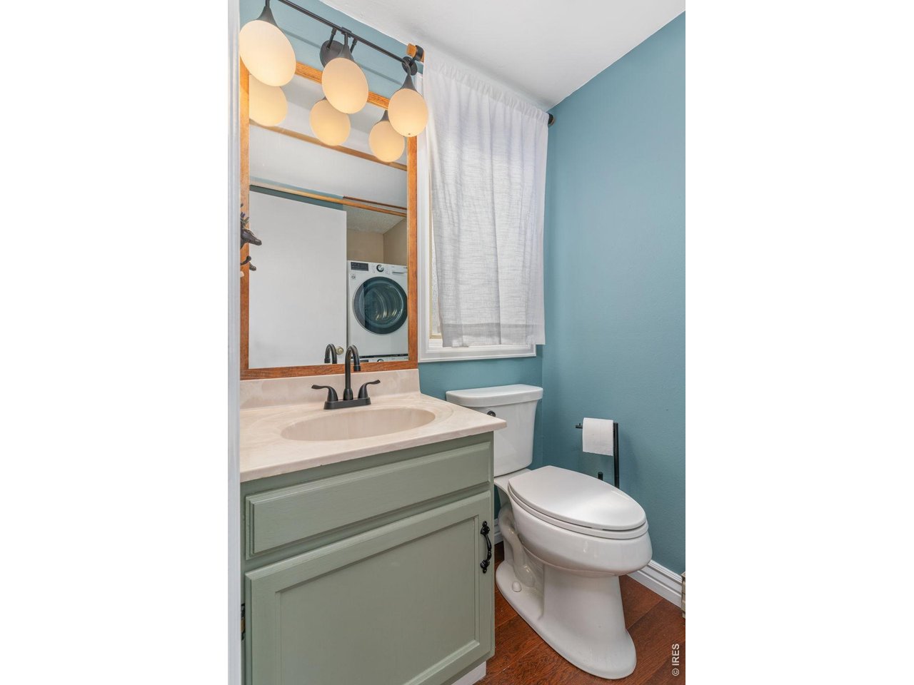1050 S Saint Vrain Ave L-4
