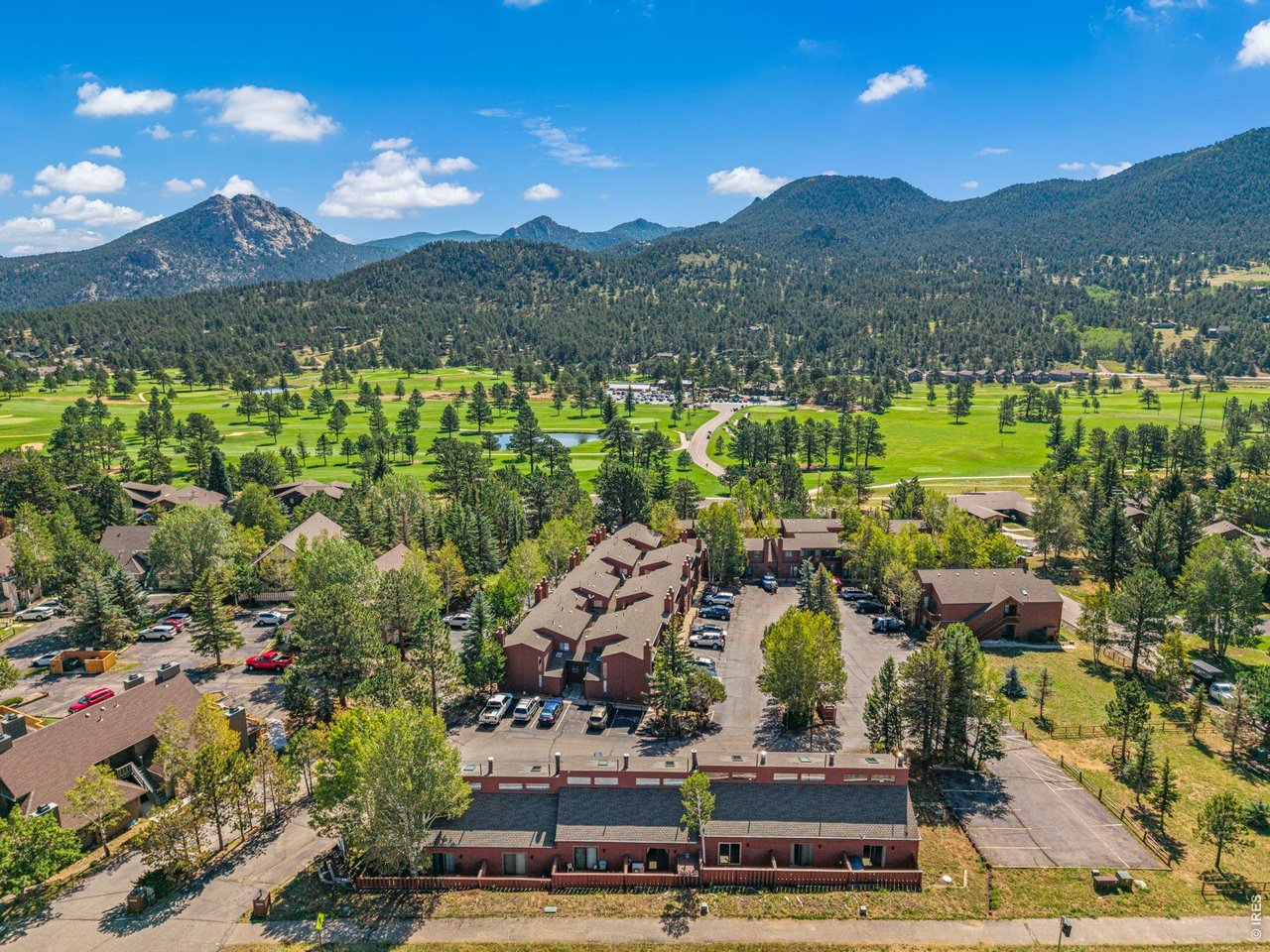 1050 S Saint Vrain Ave L-4