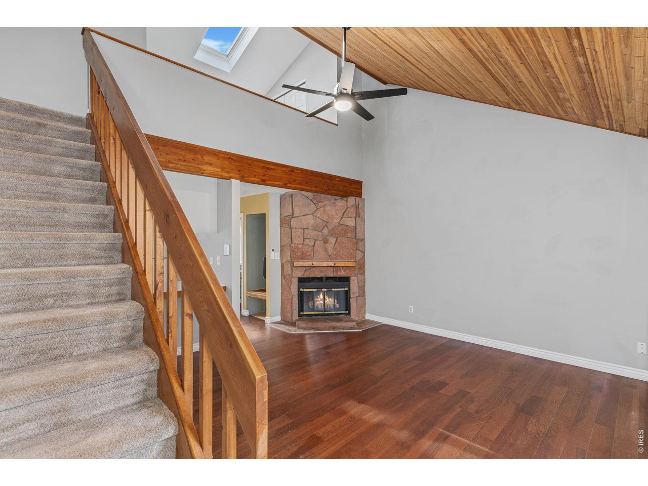 1050 S Saint Vrain Ave L-4
