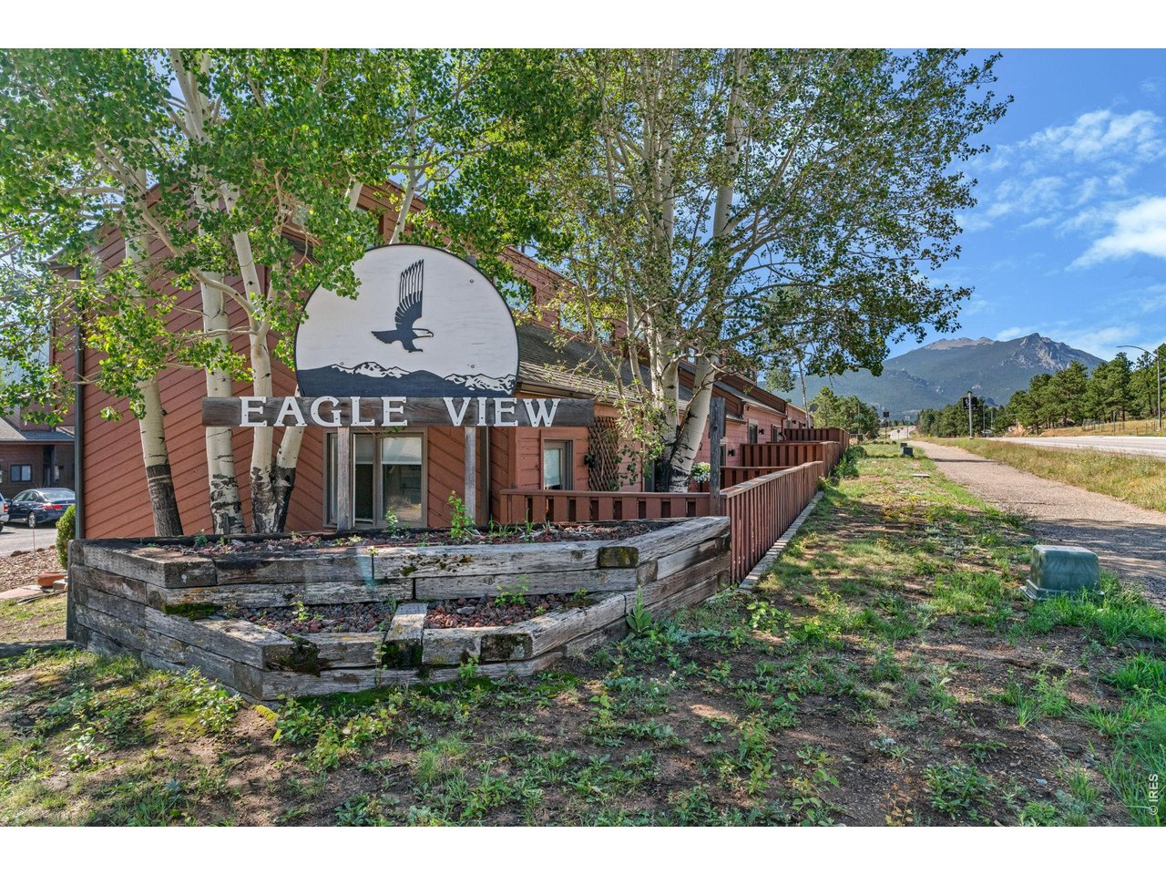 1050 S Saint Vrain Ave L-4