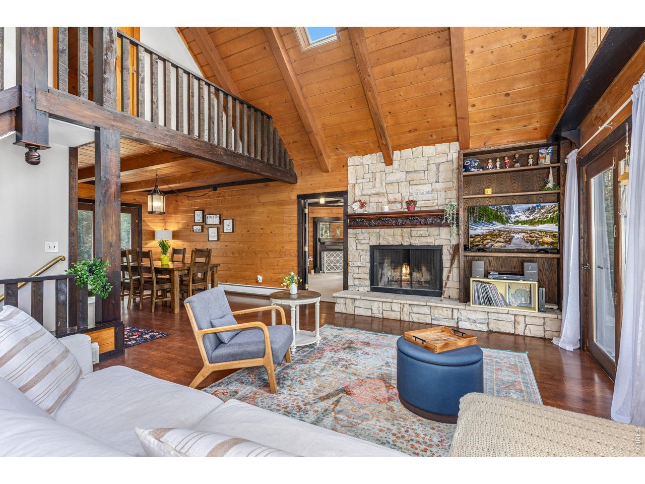 459 Streamside Dr