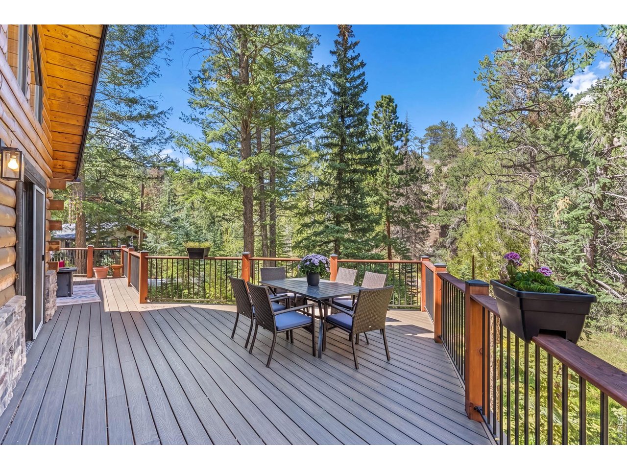 459 Streamside Dr