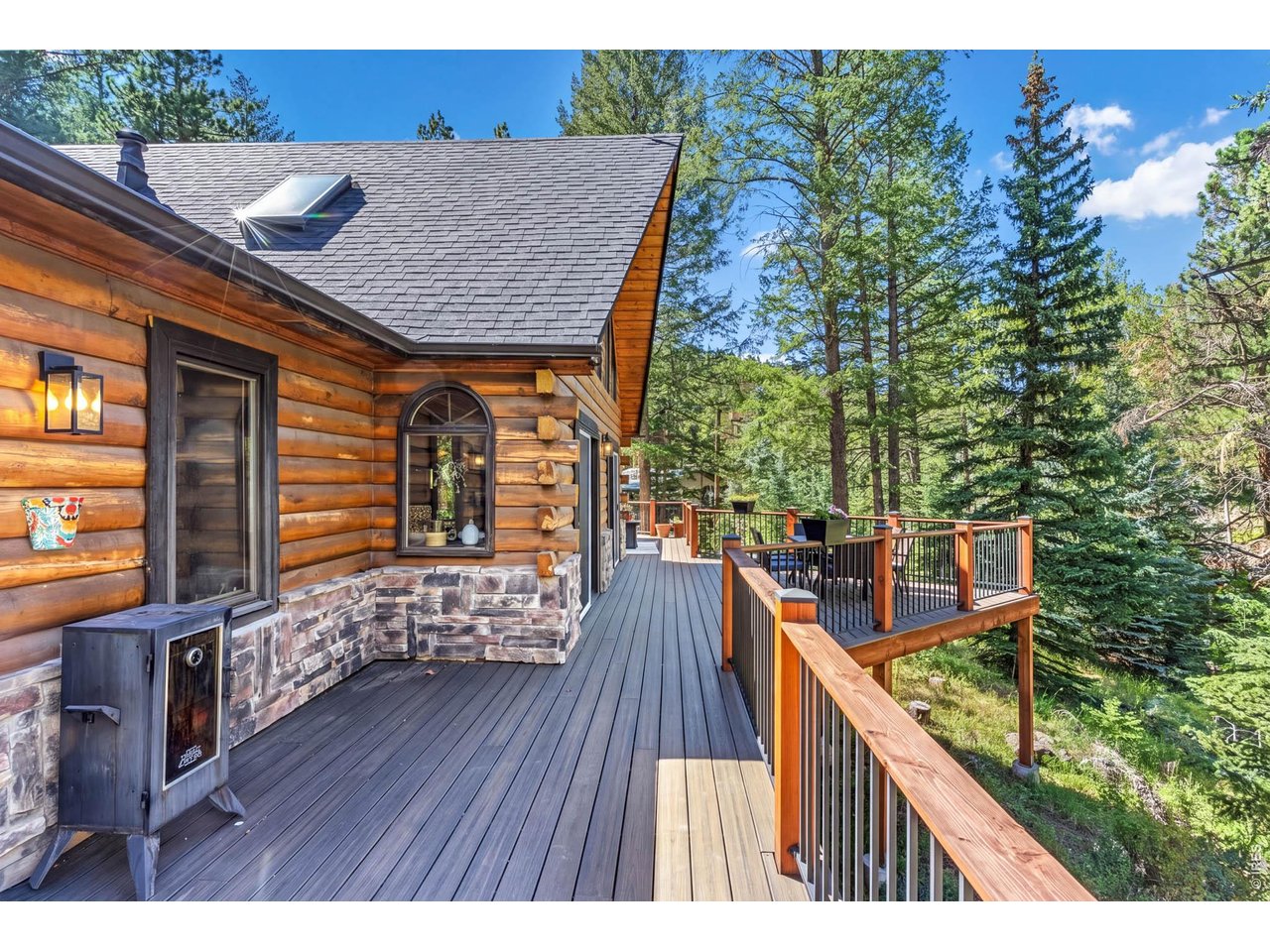 459 Streamside Dr