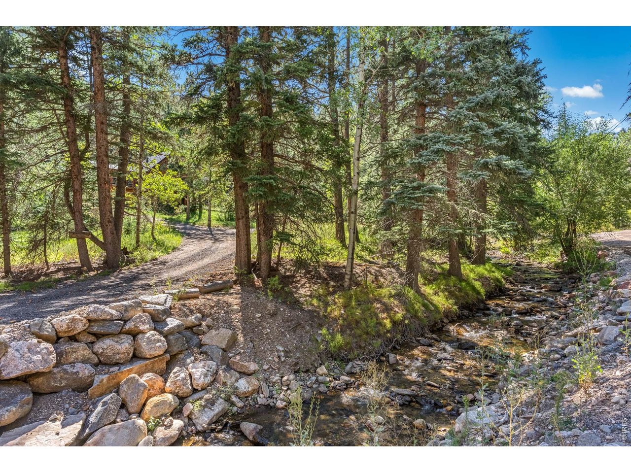 459 Streamside Dr